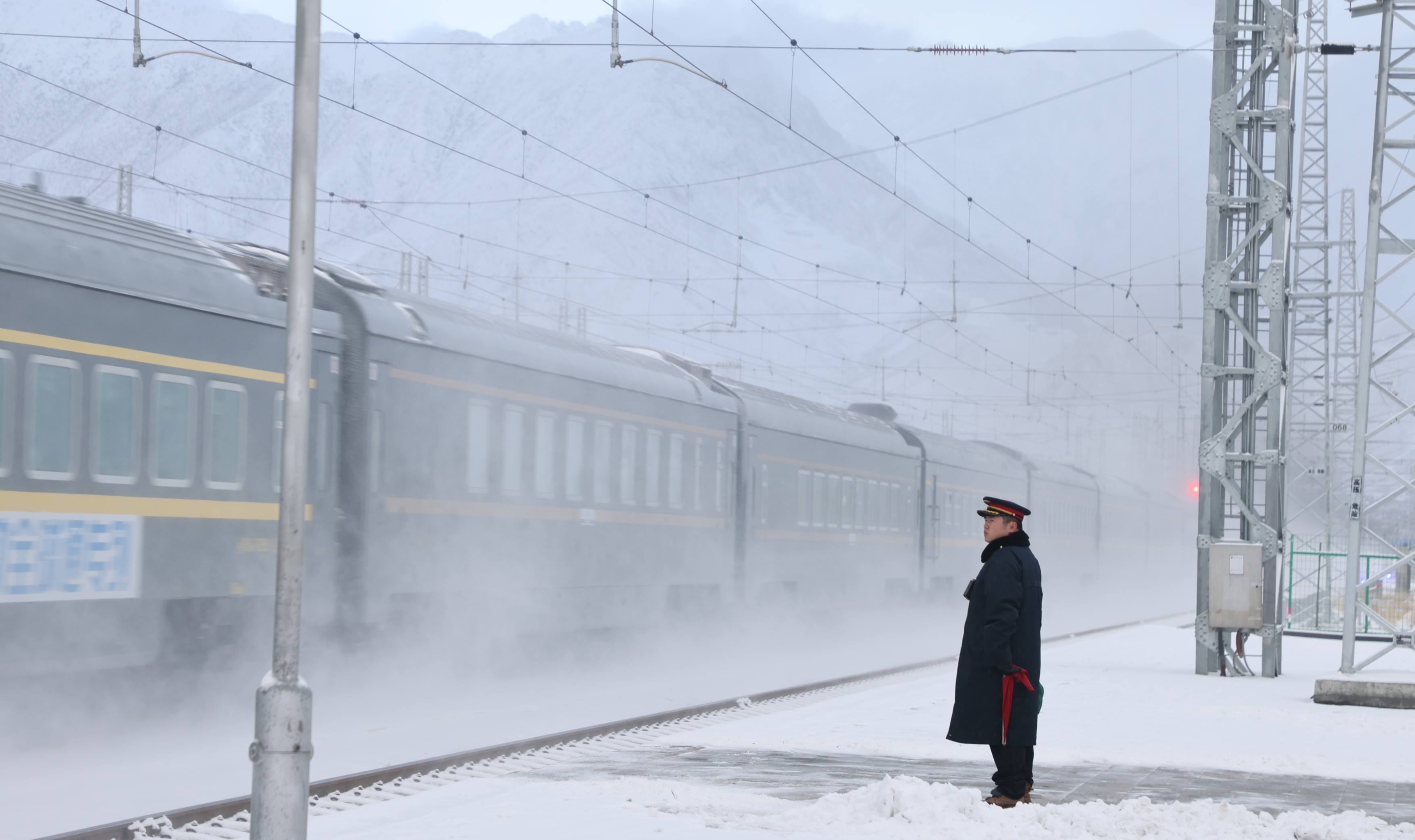 雪落古城 润无声